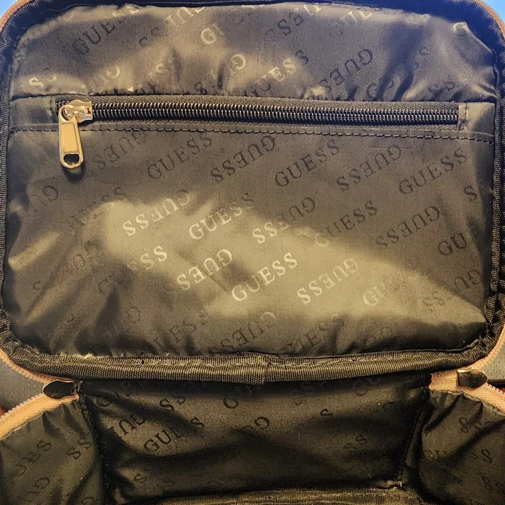 Guess Lightweight Kerry Travel Bag in Light Rose
